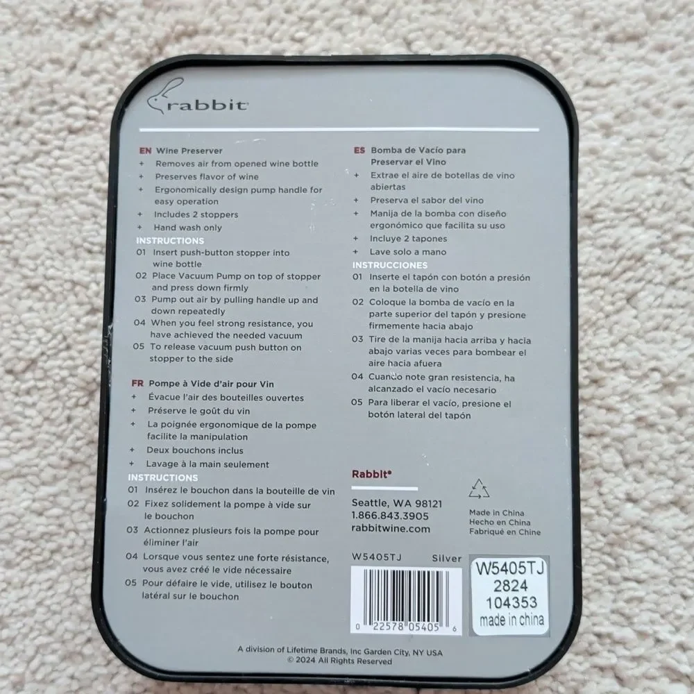 NWT Rabbit Wine Preserver